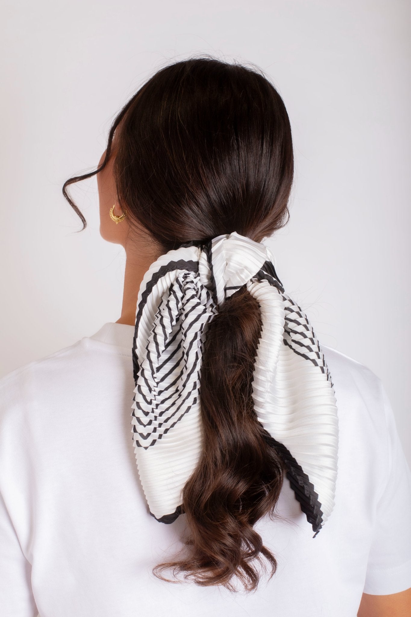 Adeline Neck Scarf