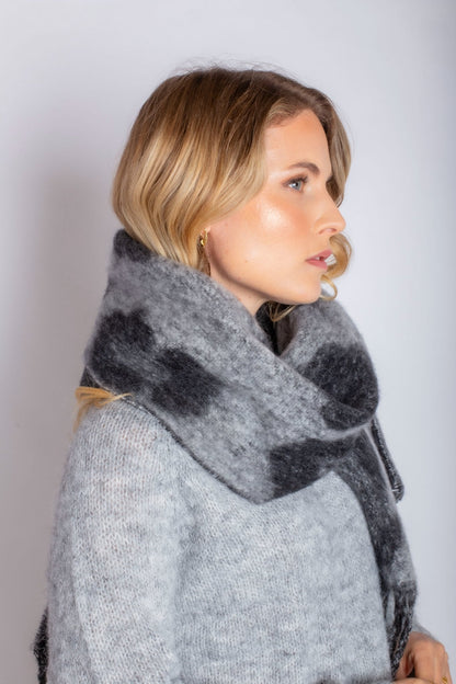 Daphne Heavyweight Scarf