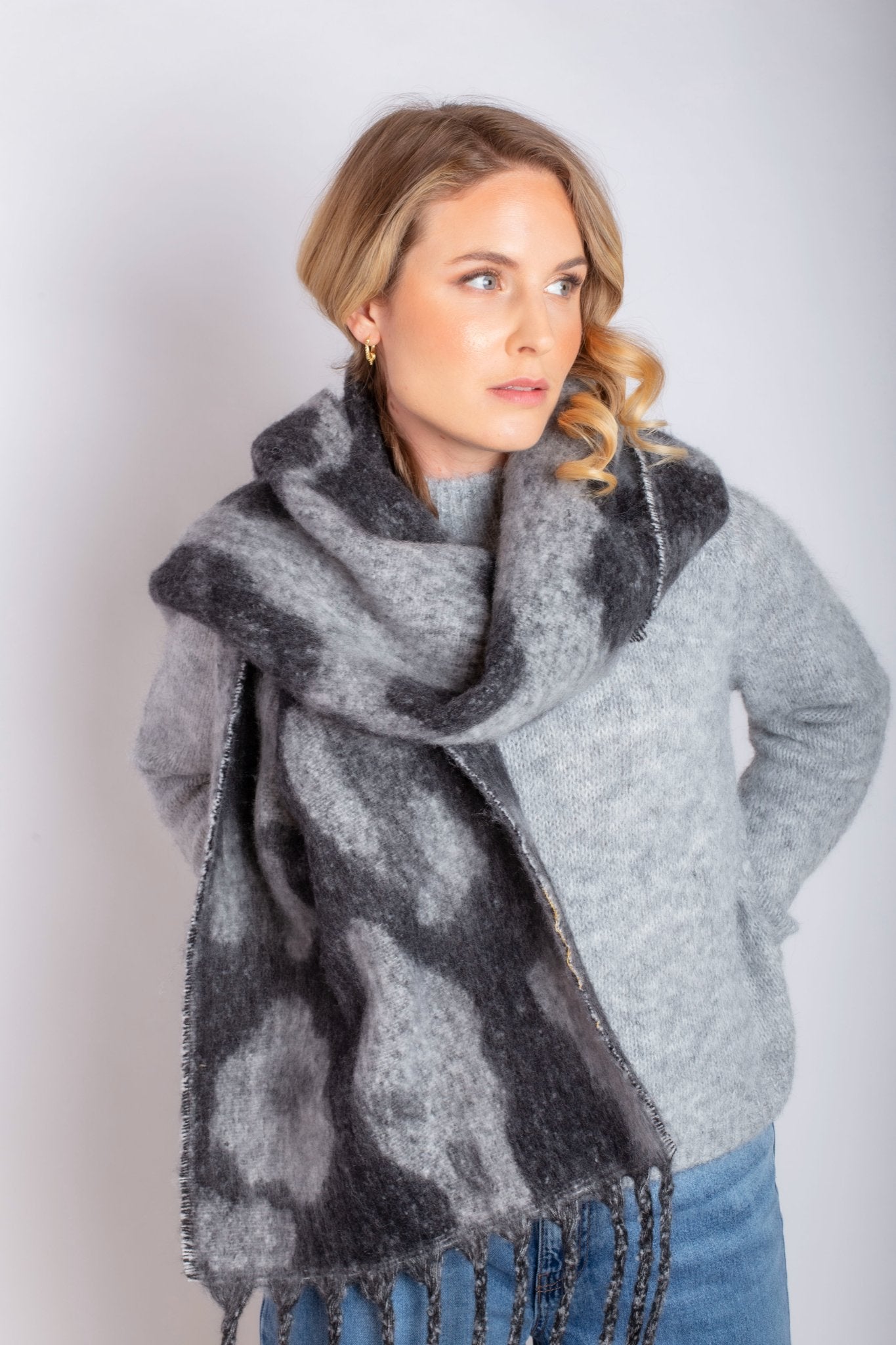 Daphne Heavyweight Scarf