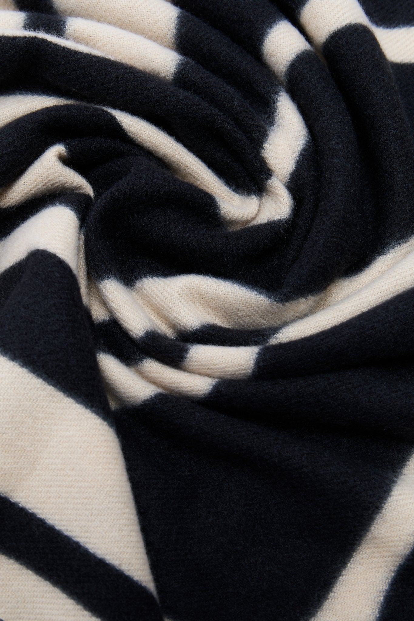 Anya Lightweight Scarf